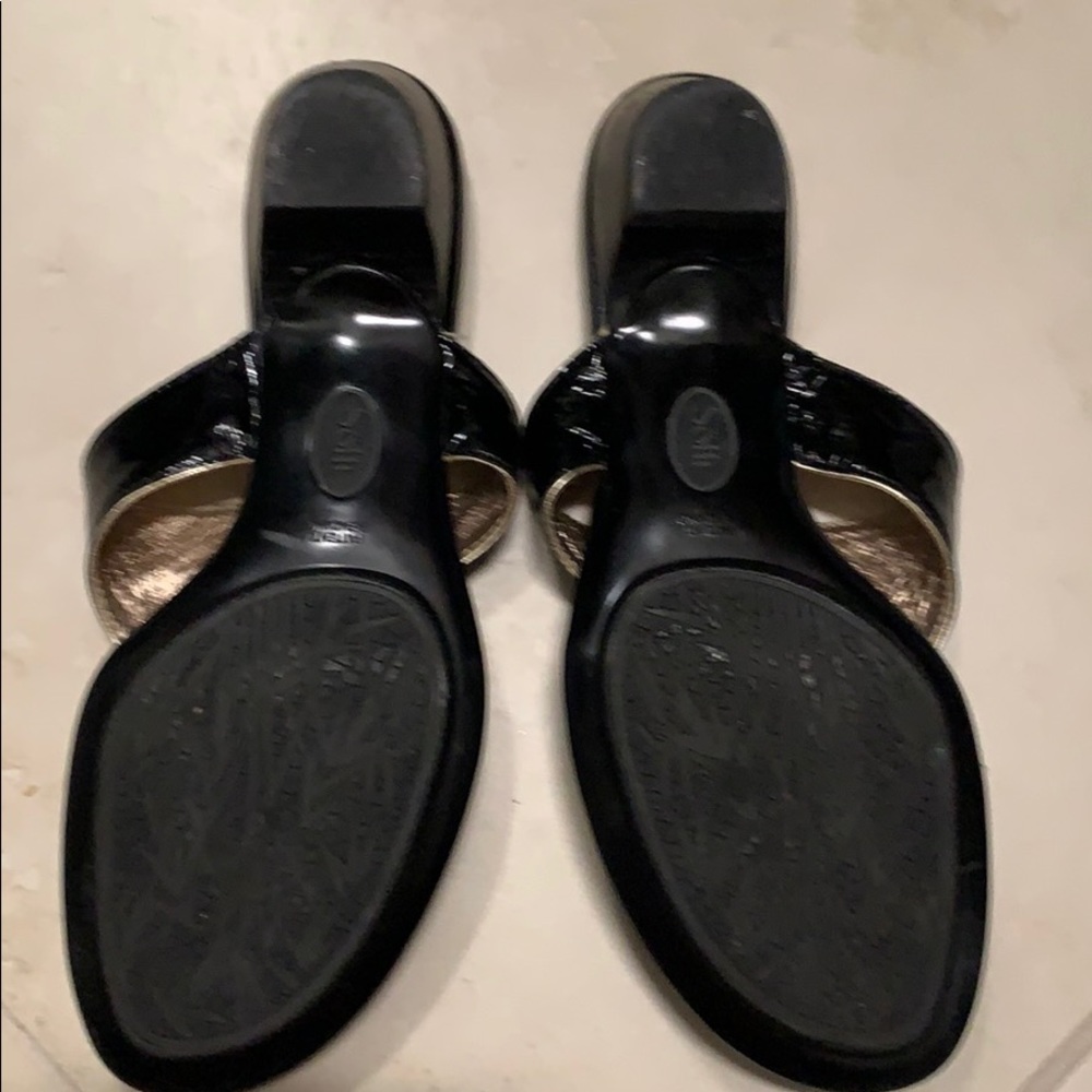 Sandals - Picture 3 of 3